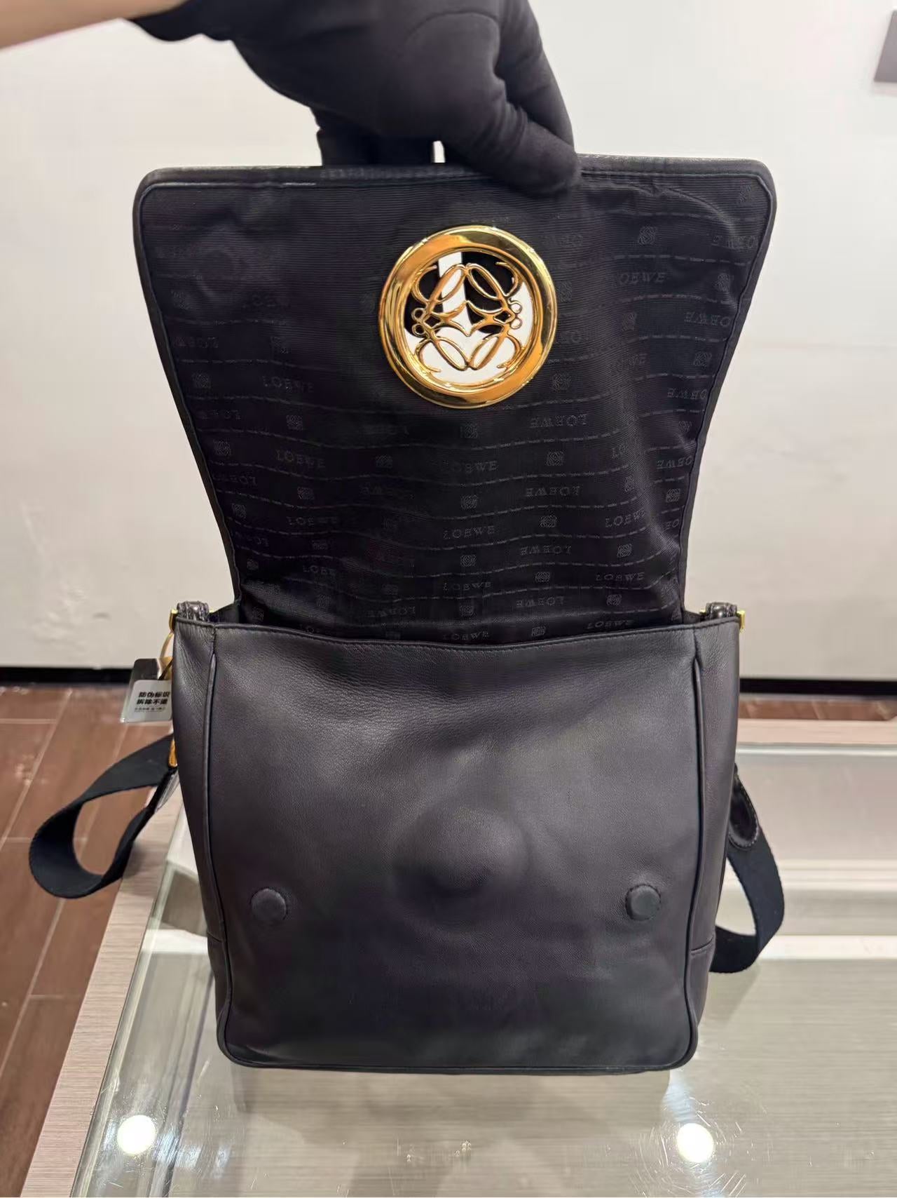 Loewe - Other - Lambskin leather - Black with Gold-Tone Hardware - (medium)