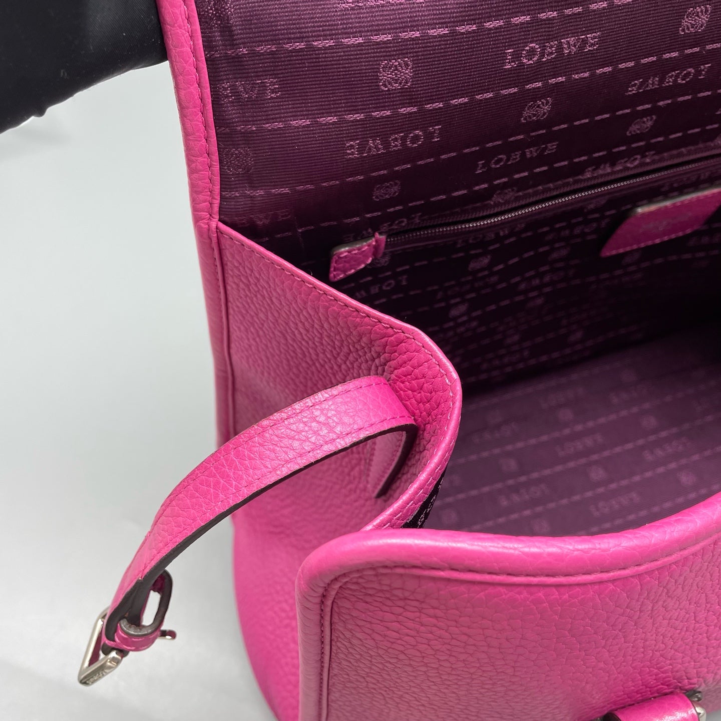 Loewe - Other - Leather - Pink - (medium)