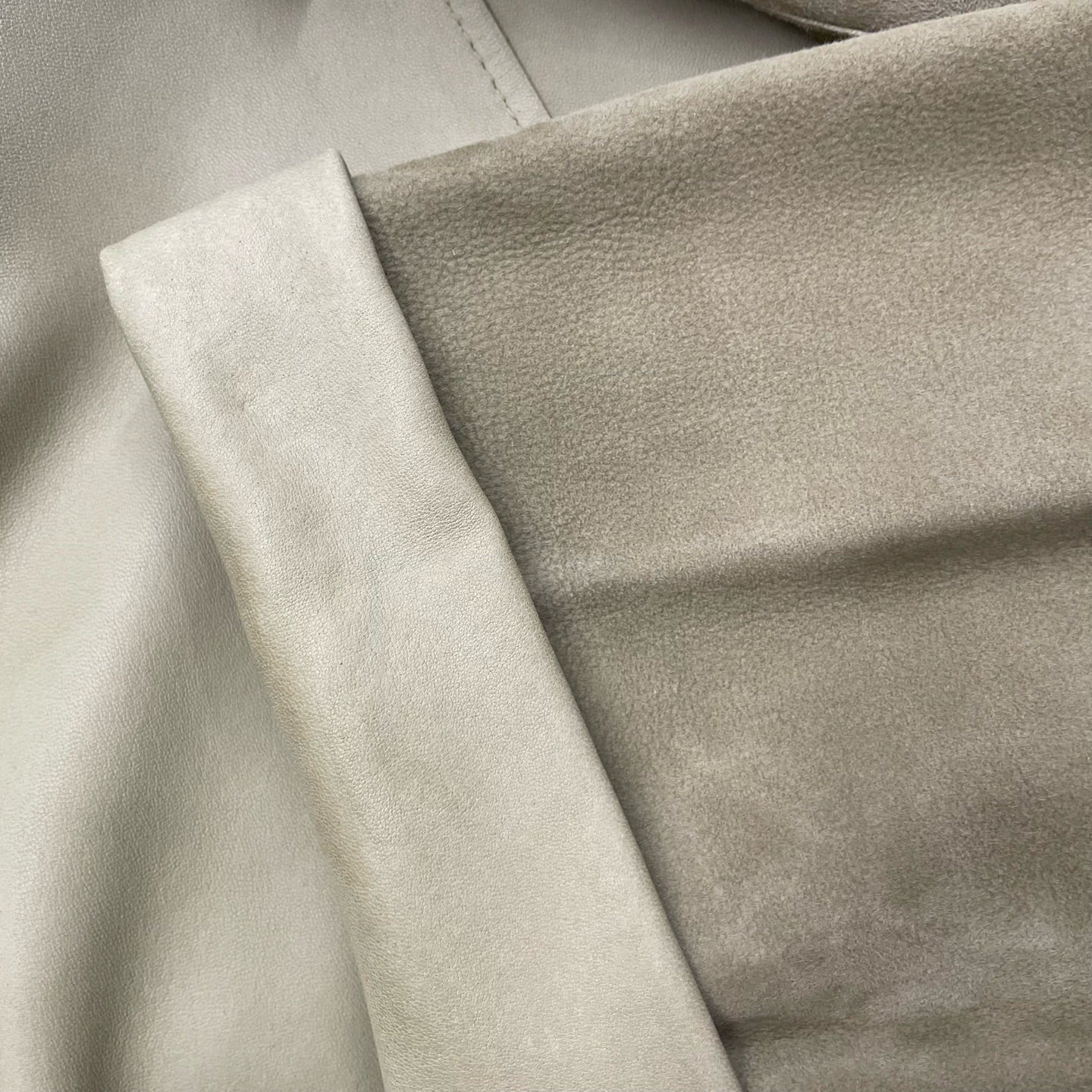 Loewe - Other - Suede - Beige - (32)