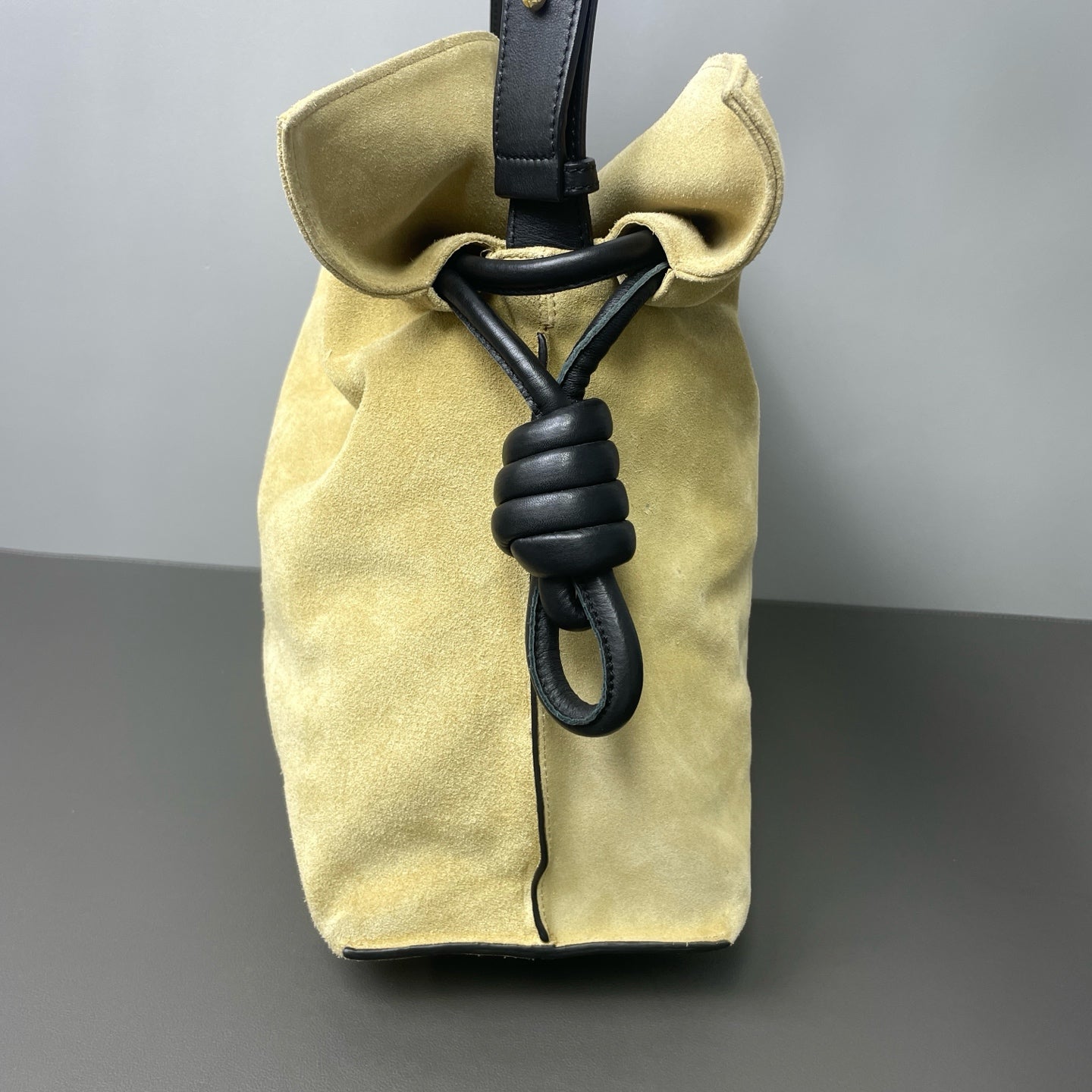 Loewe - Other - Suede - Beige - (medium)