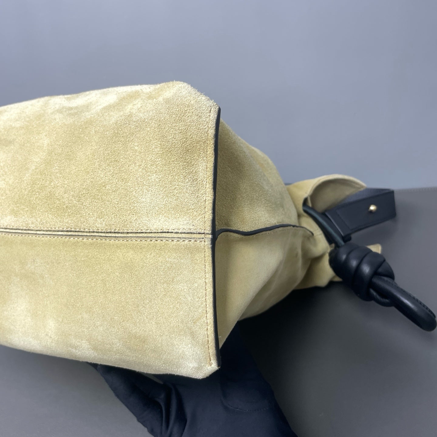 Loewe - Other - Suede - Beige - (medium)