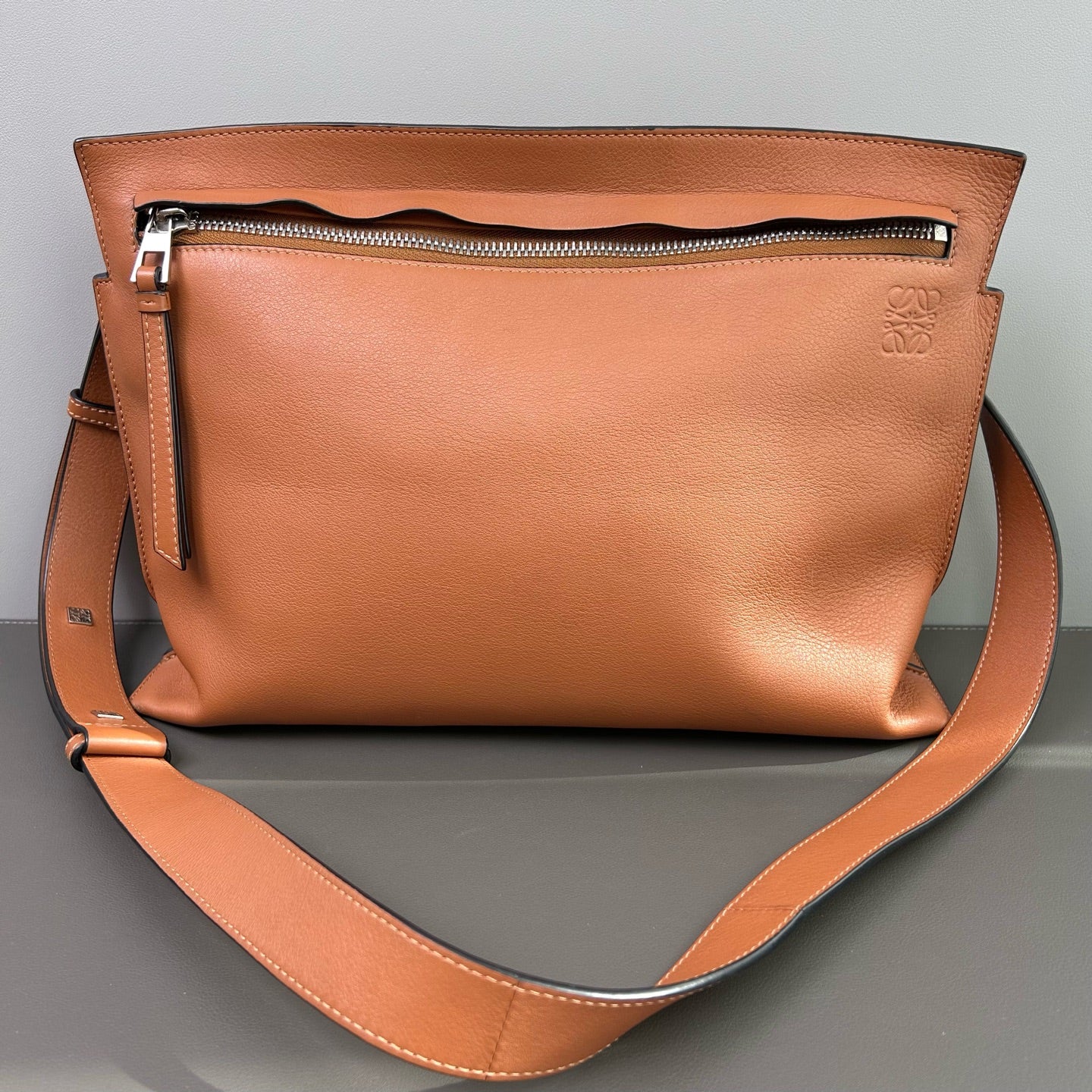 Loewe - Pouch - Leather - Caramel - (large)