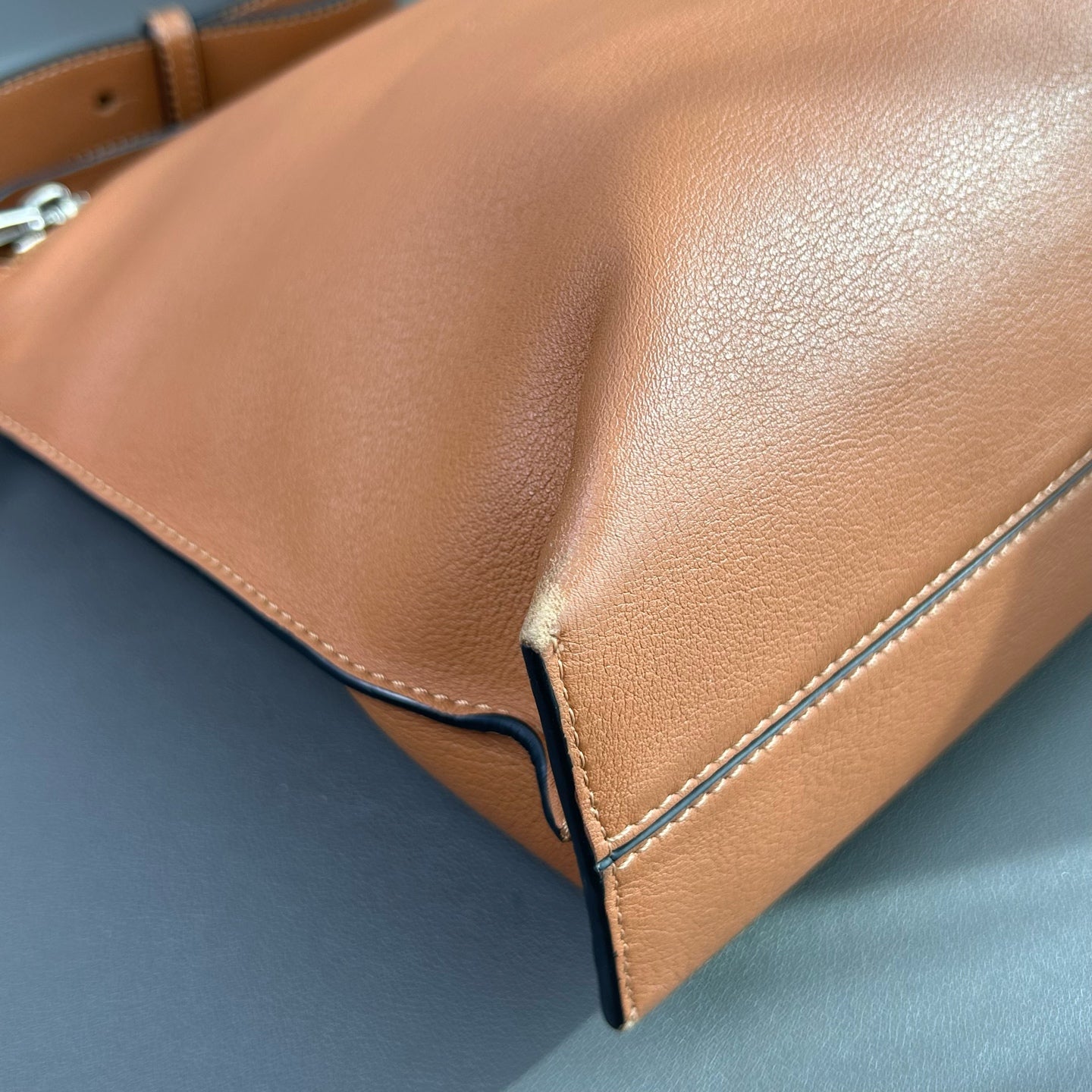 Loewe - Pouch - Leather - Caramel - (large)
