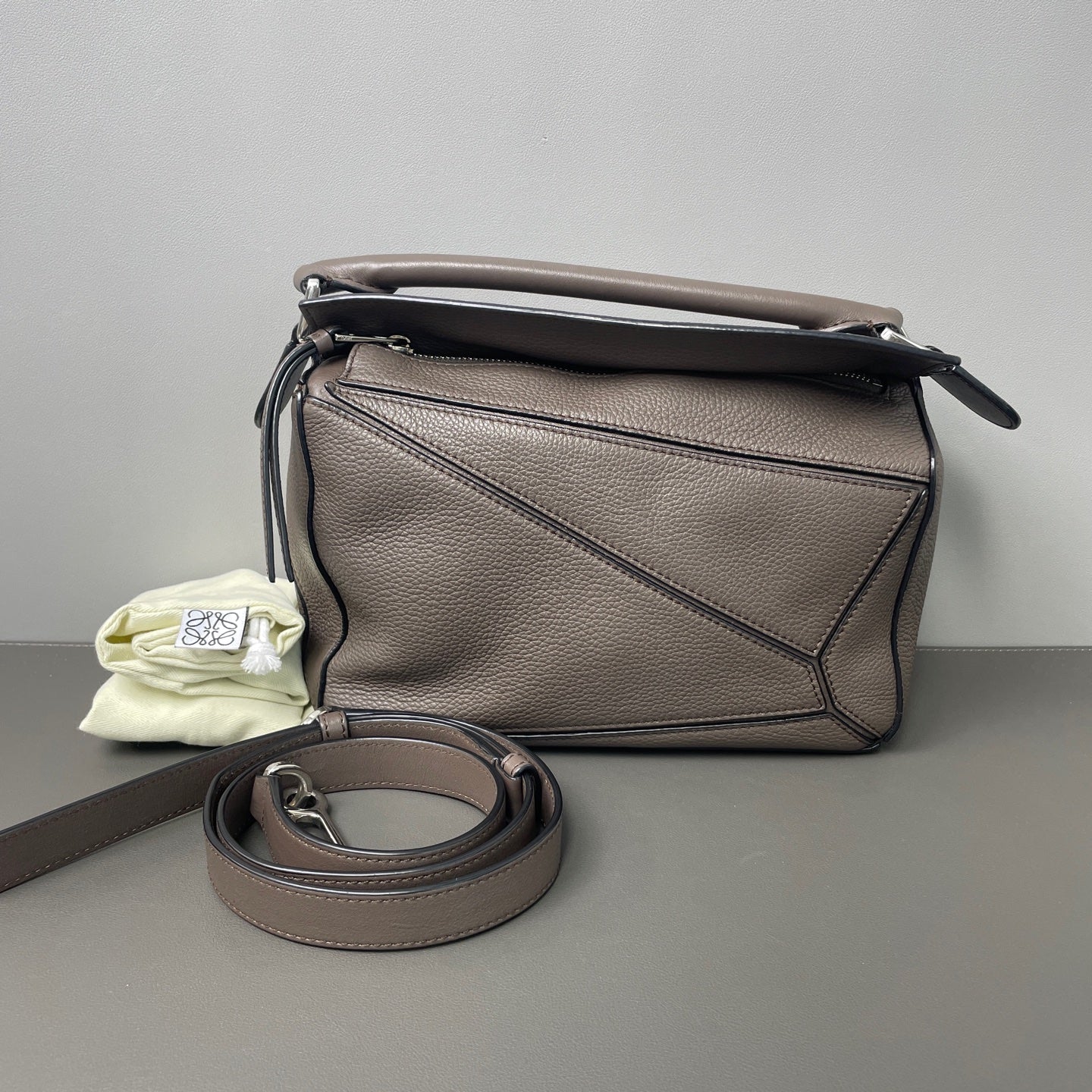 Loewe Puzzle Leather Brown - view 1