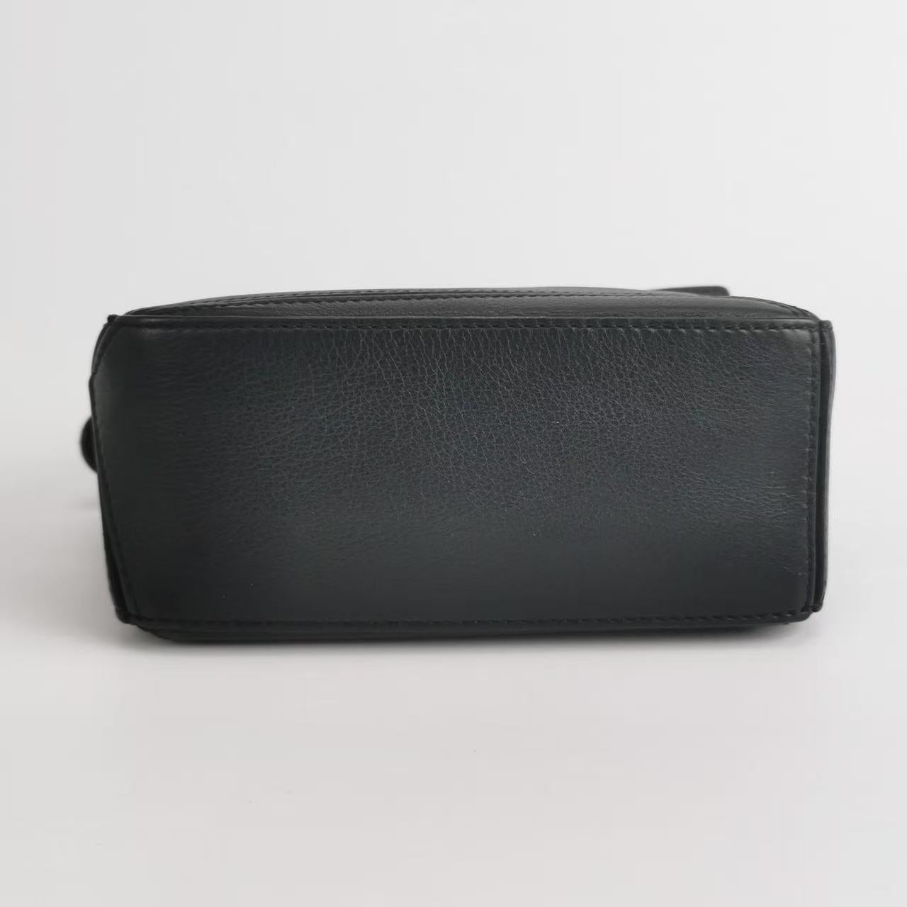 Loewe - Puzzle Bag - Grained calfskin leather - Black - (Mini)