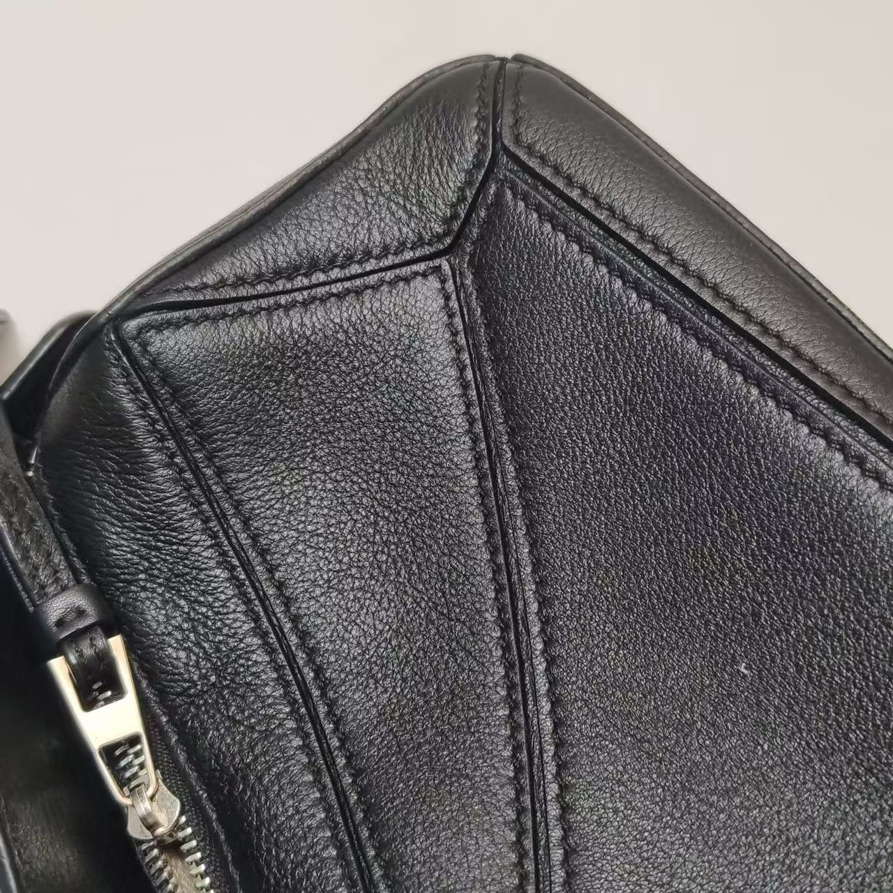 Loewe - Puzzle Bag - Grained calfskin leather - Black - (Mini)