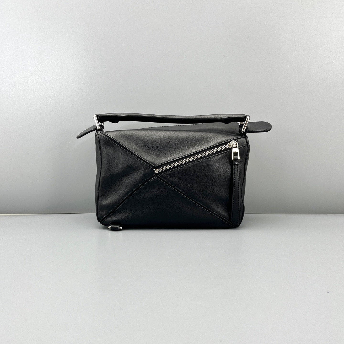 Loewe - Puzzle bag - Grained calfskin leather - Black - (Small)