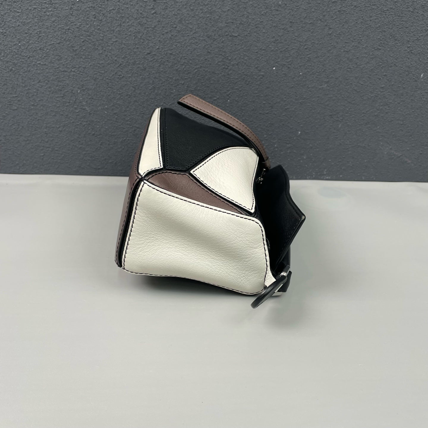 Loewe - Puzzle Bag Mini - Grained and smooth calfskin leather - Multicolour with Black, White, and Taupe panels - (mini)