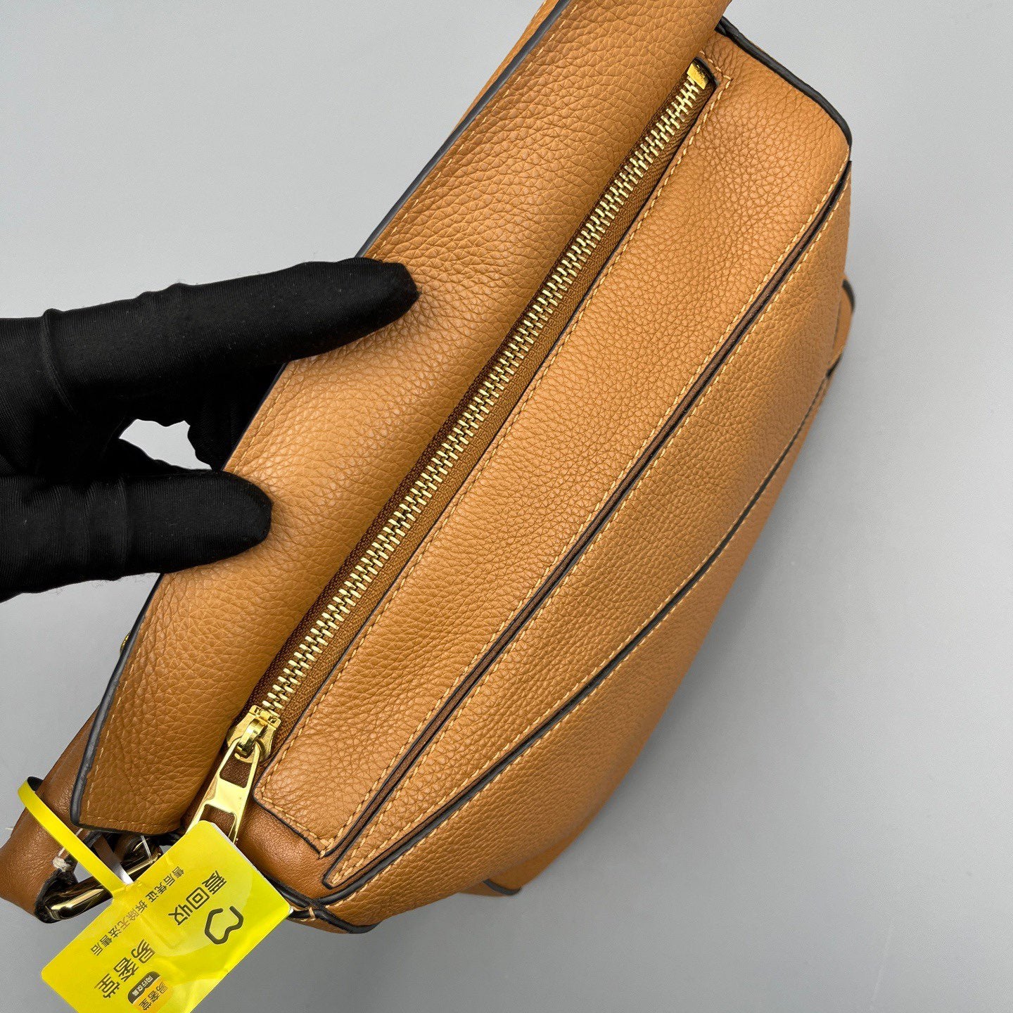 LOEWE - Puzzle Bag - Pebbled calfskin leather - Caramel with Gold-Tone Hardware - (small)