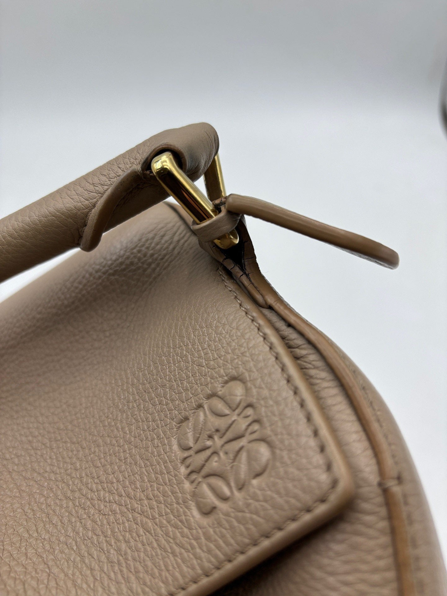 LOEWE - Puzzle Edge - Grained calfskin leather - Sand - (Medium)