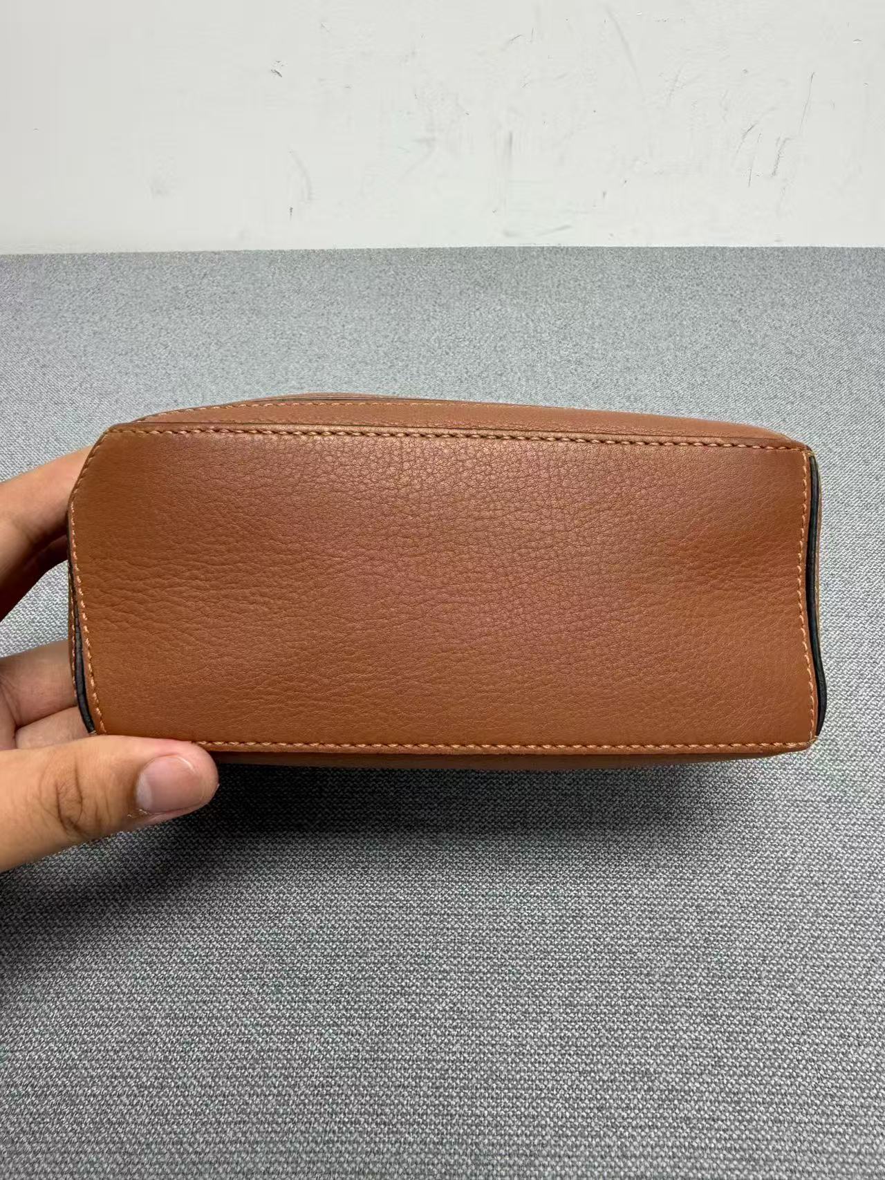 Loewe - Puzzle - Grained calfskin leather - Brown - (mini)