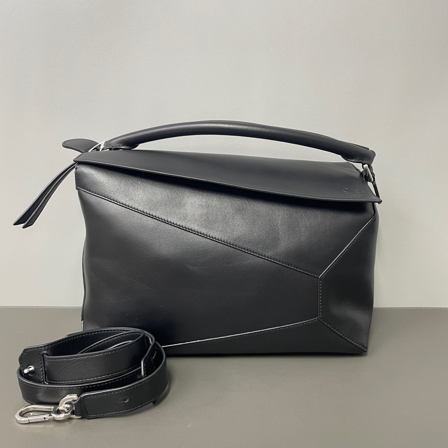 Loewe - Puzzle - Leather - Black - (medium)