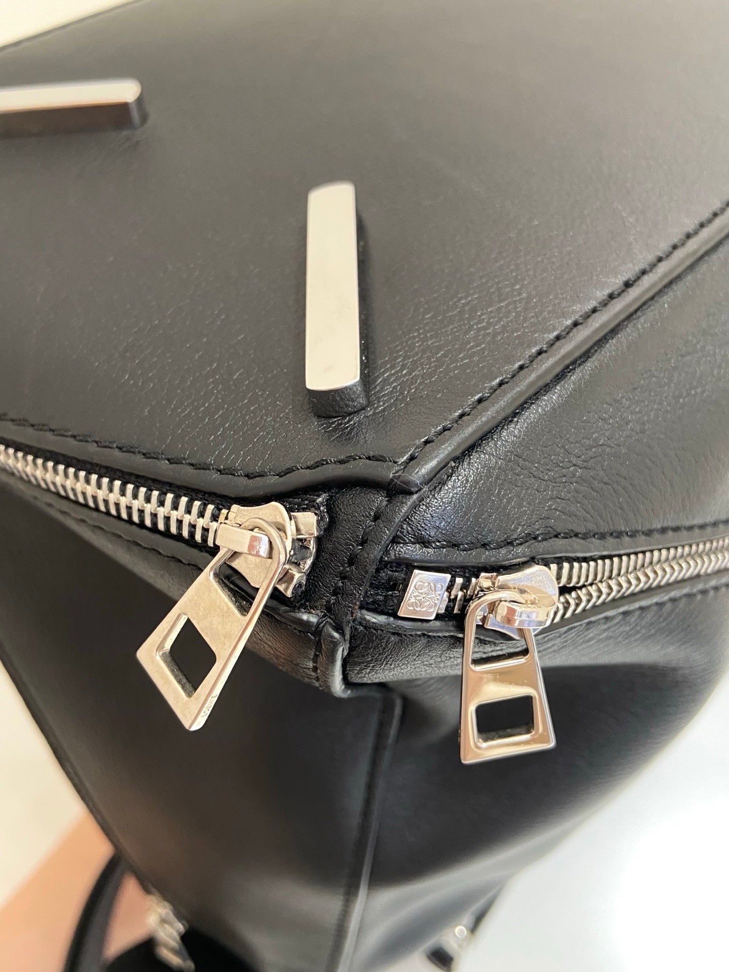 Loewe - Puzzle - Leather - Black - (medium)