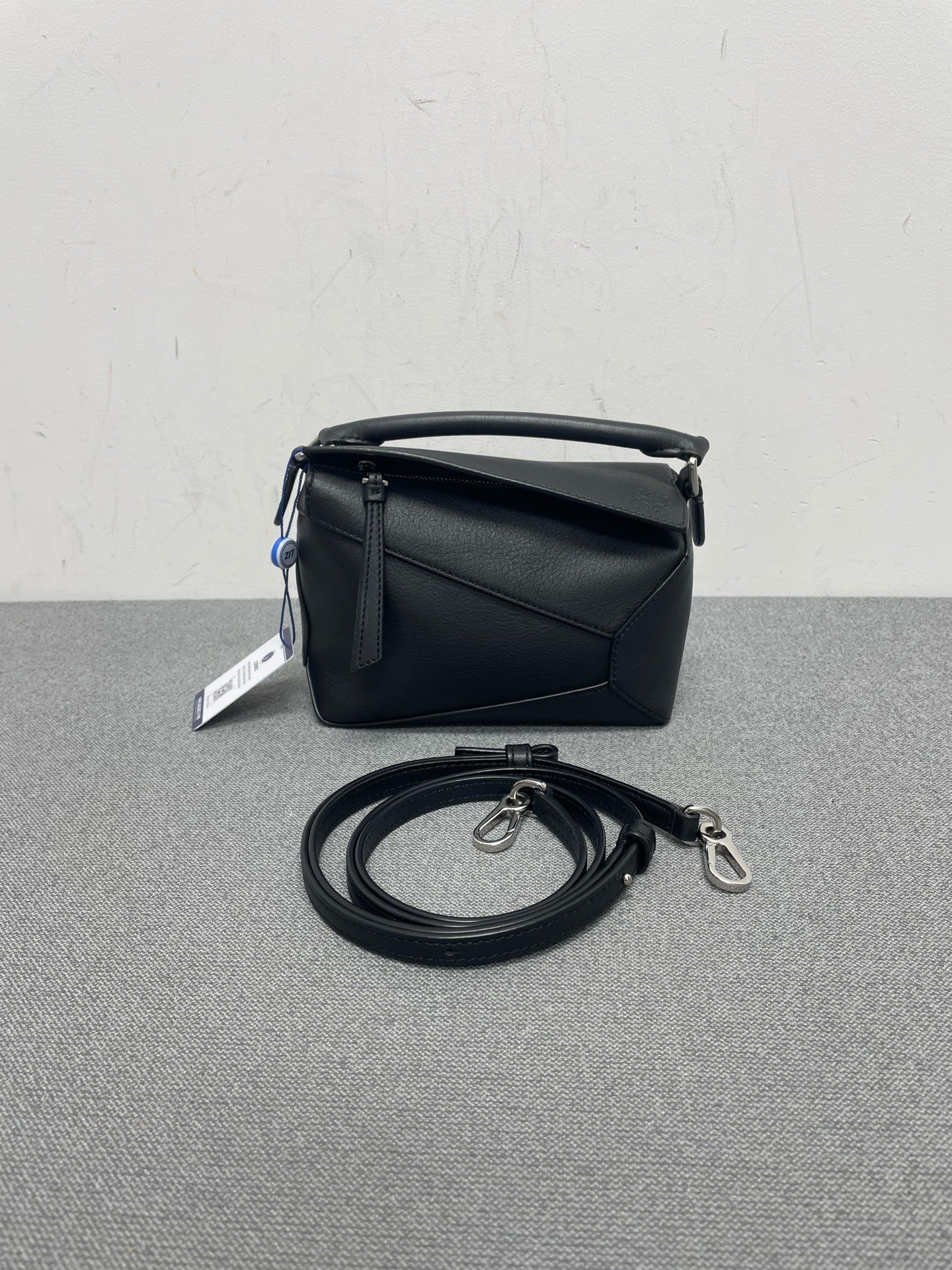 Loewe - Puzzle - Leather - Black - (mini)