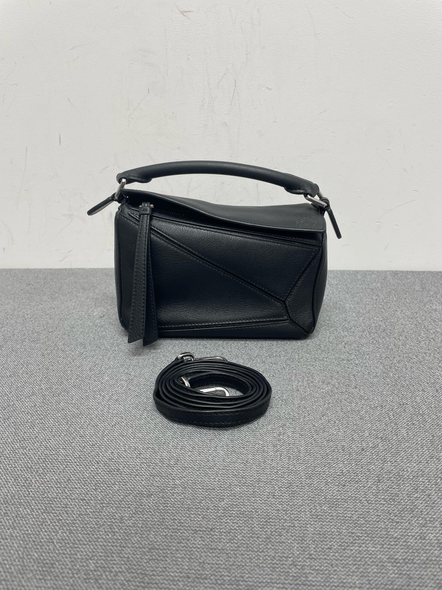 Loewe - Puzzle - Leather - Black - (mini)