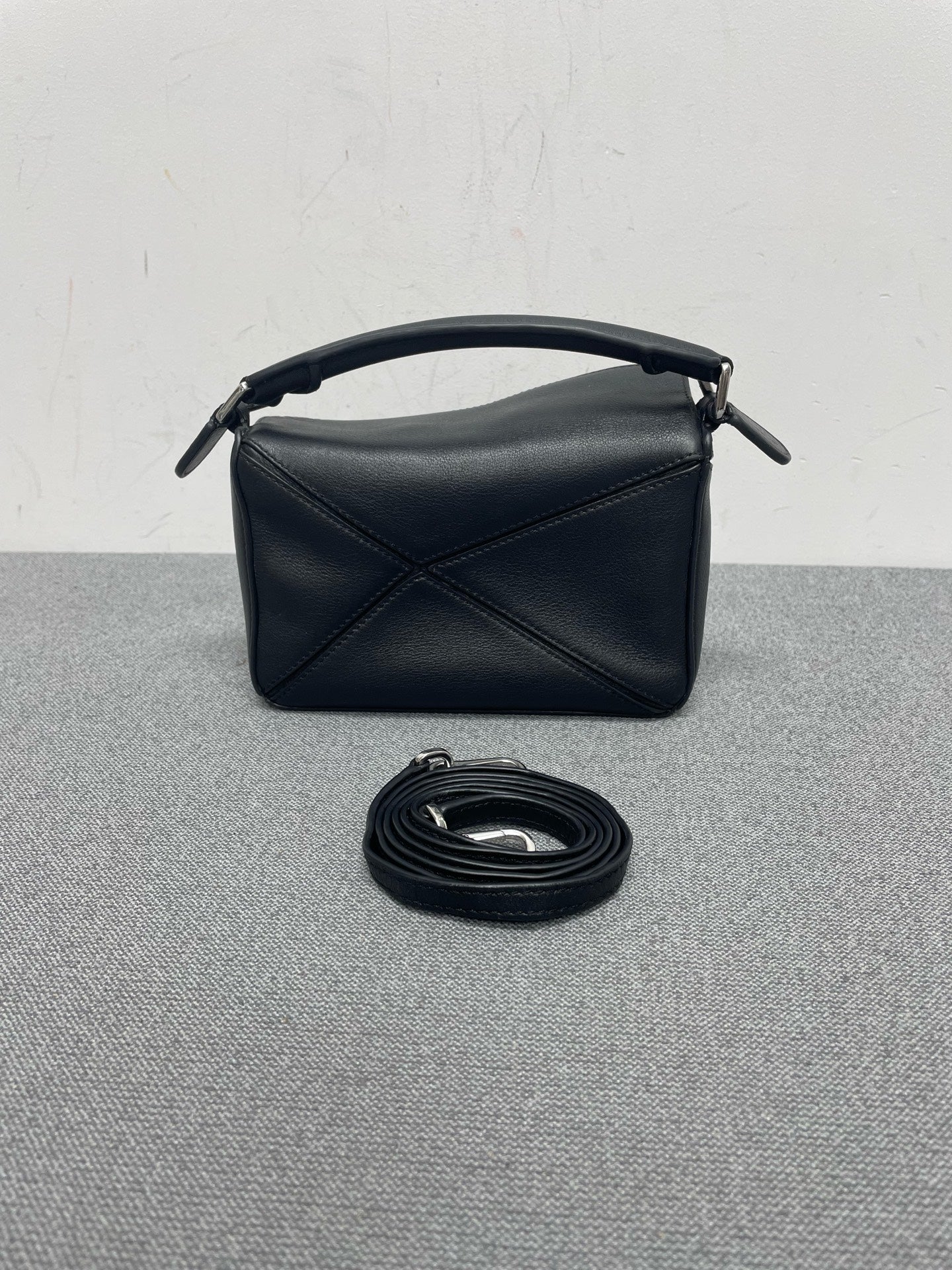 Loewe - Puzzle - Leather - Black - (mini)