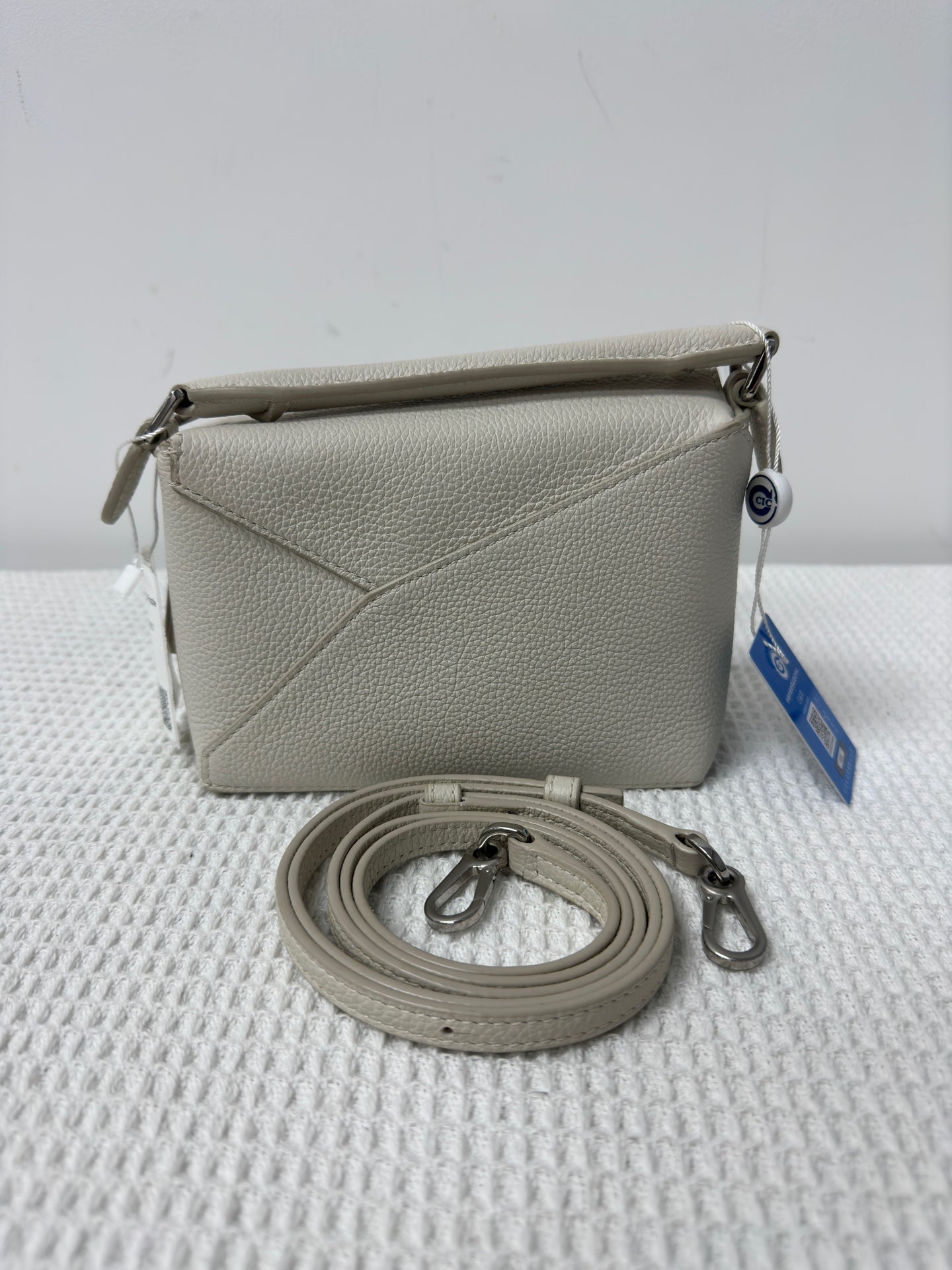 Loewe - Puzzle - Leather - White - (mini)