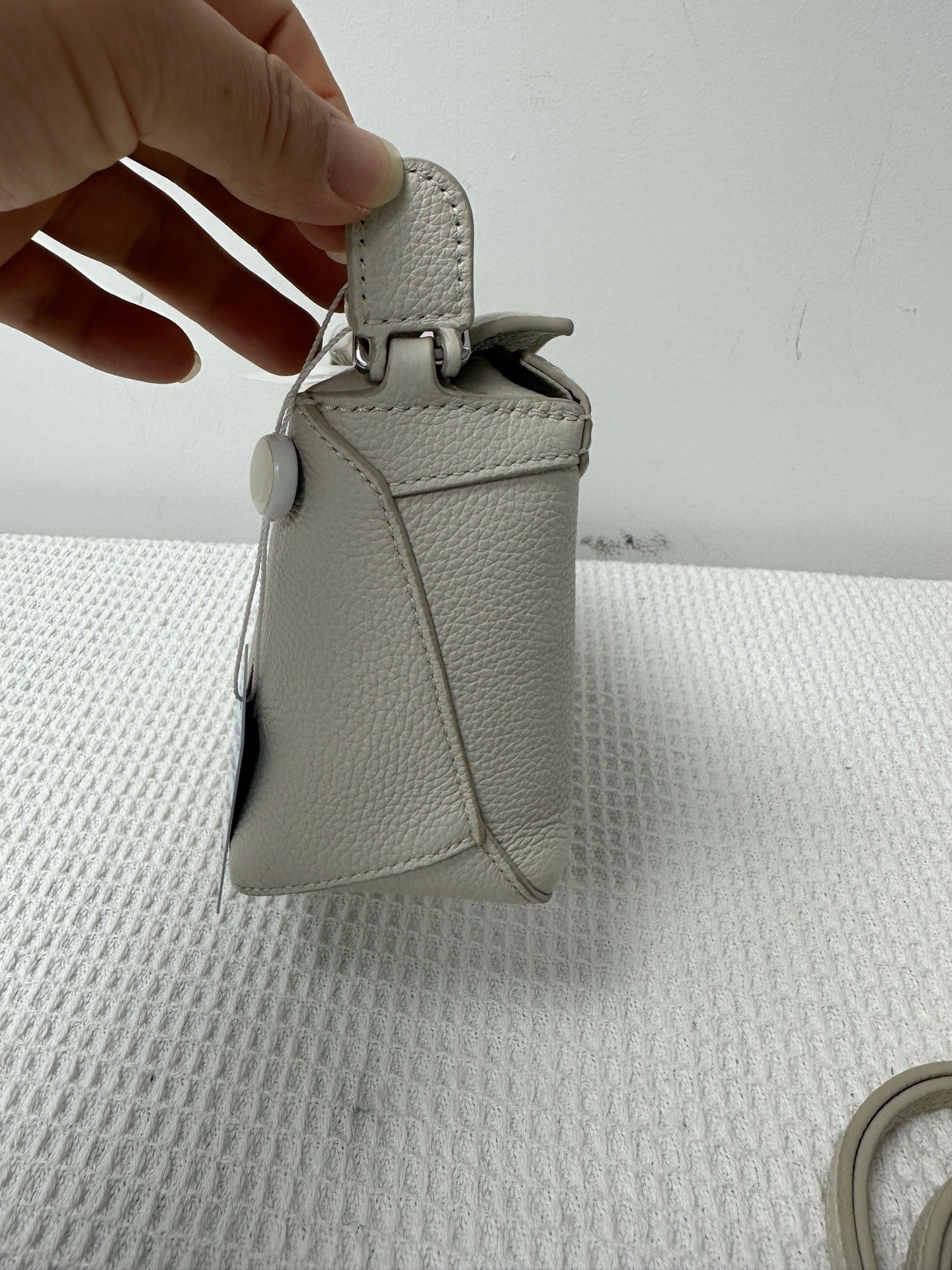 Loewe - Puzzle - Leather - White - (mini)
