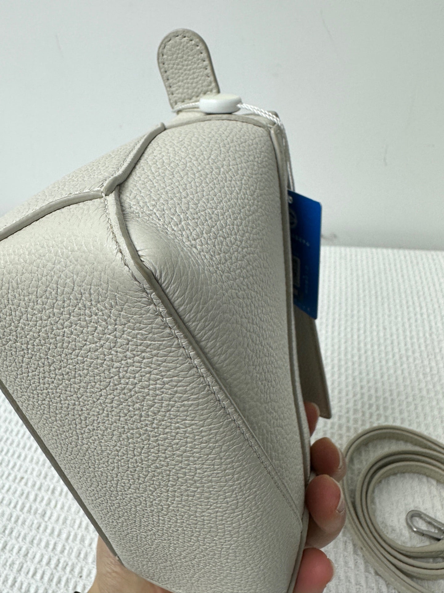 Loewe - Puzzle - Leather - White - (mini)