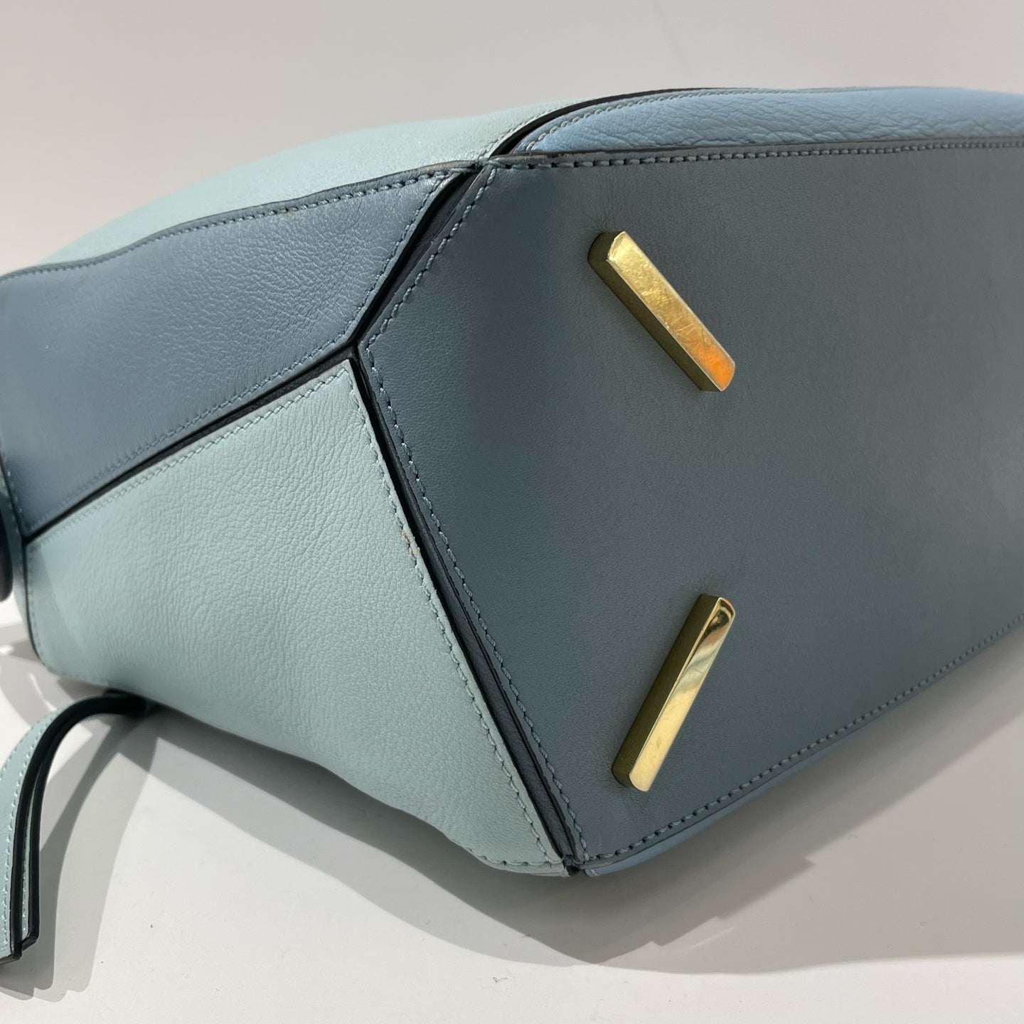 Loewe - Puzzle Medium Bag - Grained calfskin leather - Multicolour blue with gold-tone hardware - (medium)