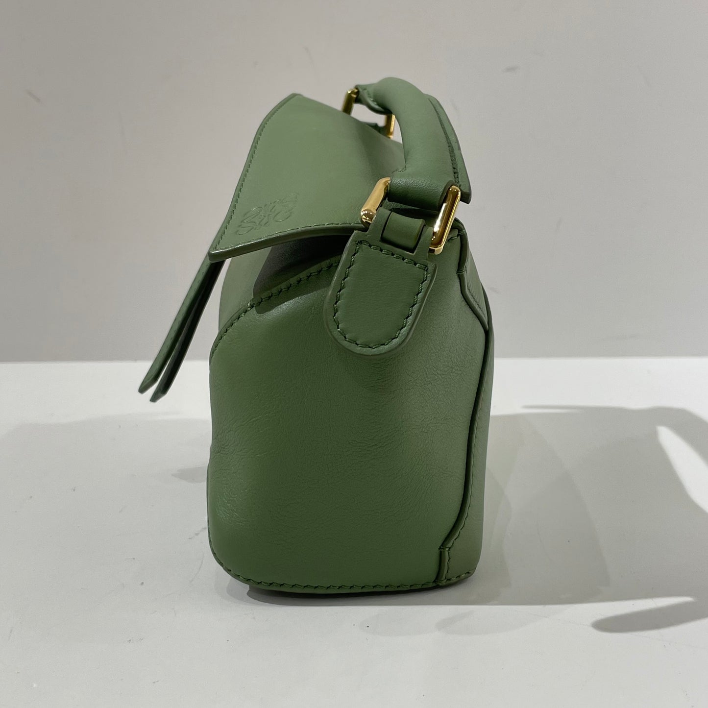 Loewe - Puzzle Mini - Calfskin leather - Oatmeal and Olive Green color-block gradient with gold-tone hardware - (mini)