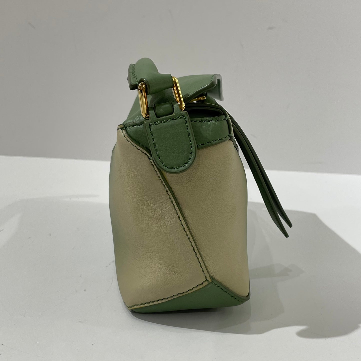 Loewe - Puzzle Mini - Calfskin leather - Oatmeal and Olive Green color-block gradient with gold-tone hardware - (mini)
