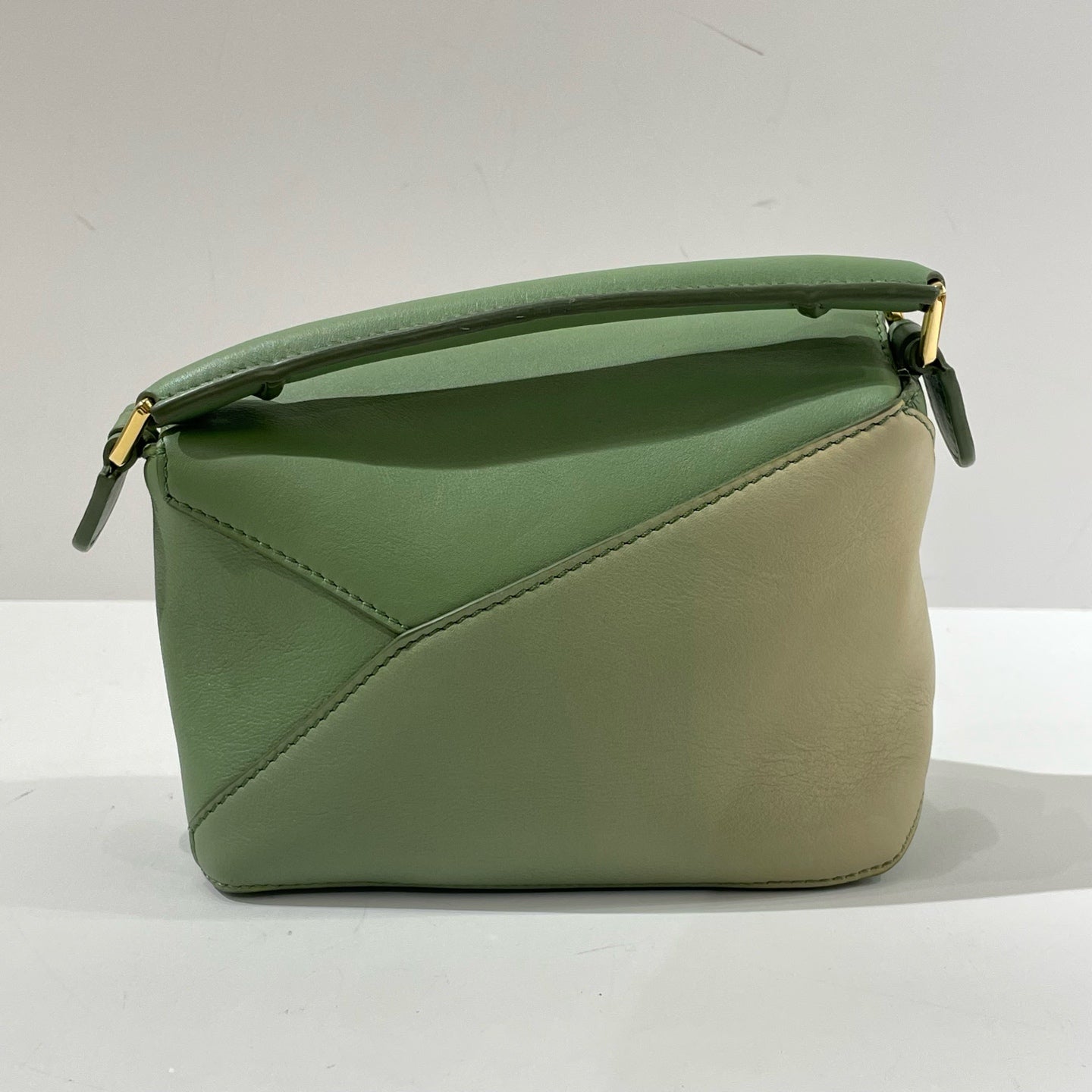 Loewe - Puzzle Mini - Calfskin leather - Oatmeal and Olive Green color-block gradient with gold-tone hardware - (mini)