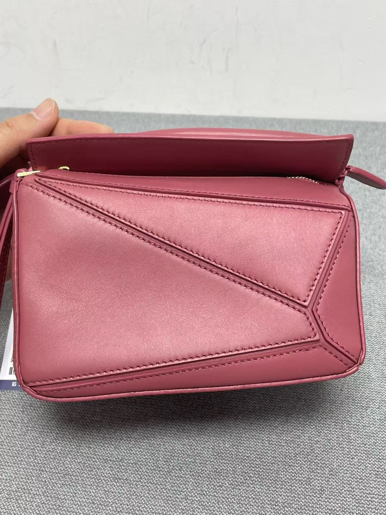 Loewe - Puzzle Mini - Calfskin leather - Pink with Tonal Hardware - (mini)