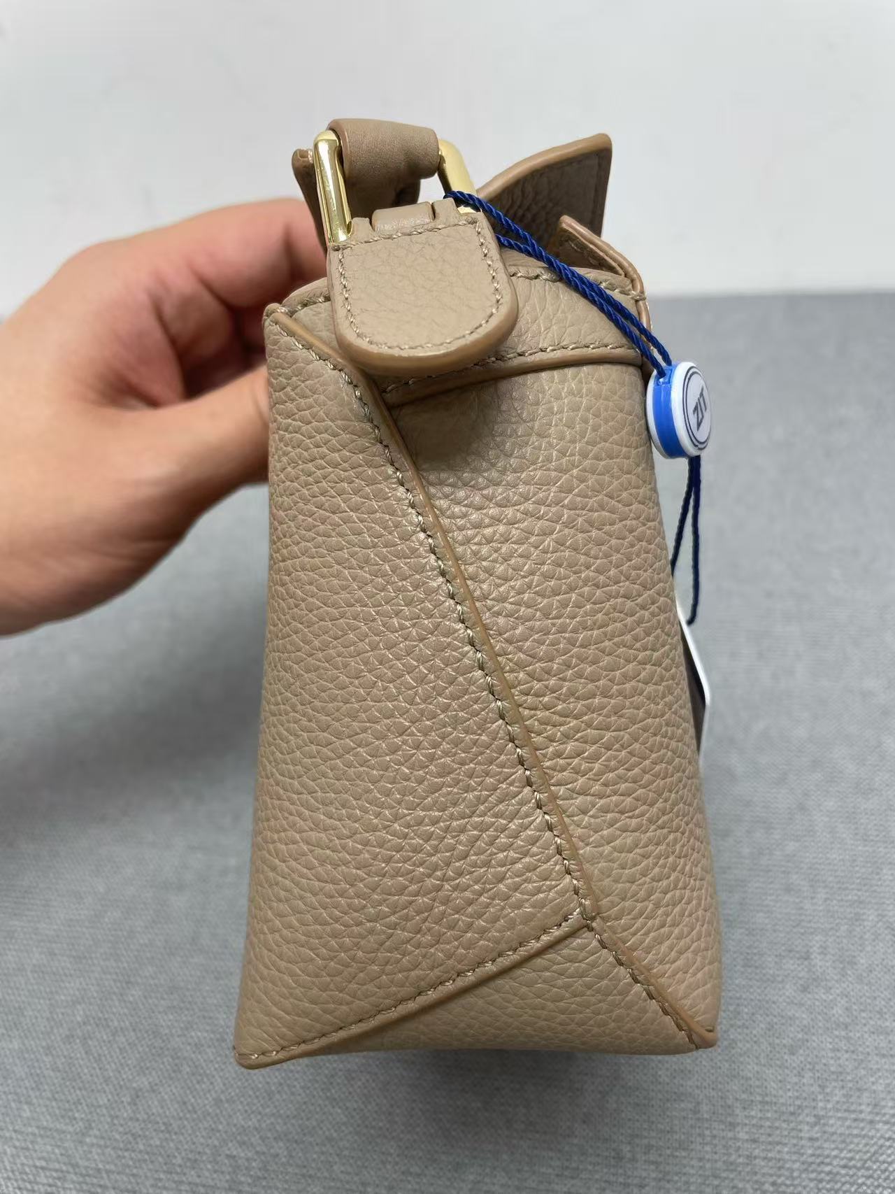 Loewe - Puzzle Mini - Grained calfskin leather - Beige - (mini)