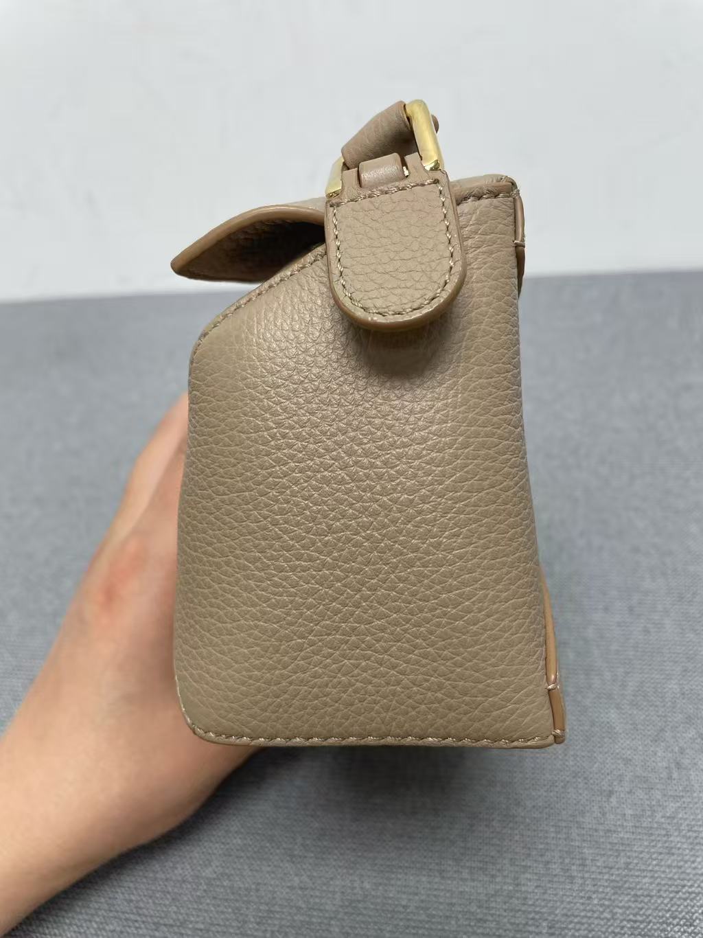 Loewe - Puzzle Mini - Grained calfskin leather - Beige - (mini)