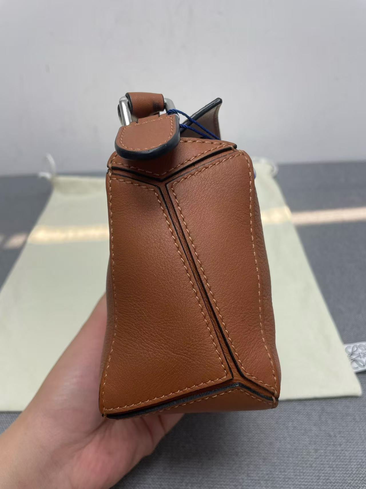 Loewe - Puzzle Mini - Grained calfskin leather - Caramel - (mini)
