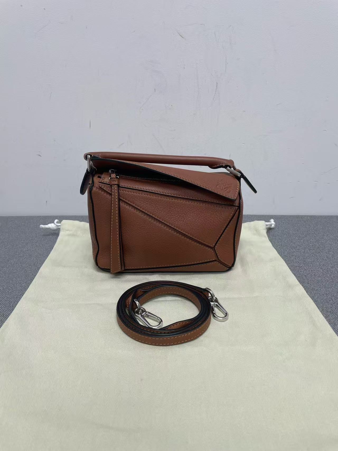 Loewe - Puzzle Mini - Grained calfskin leather - Caramel with Silver-Tone Hardware - (mini)