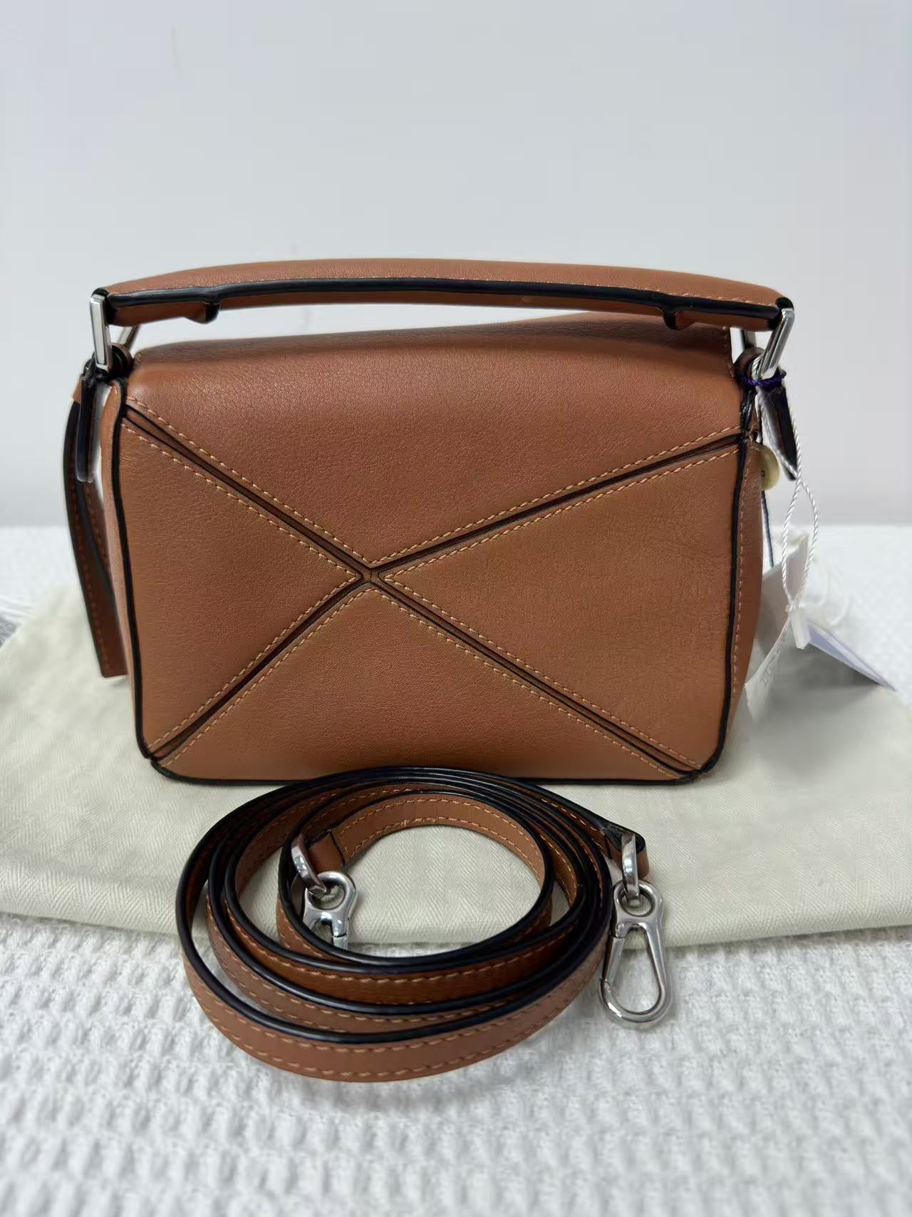 Loewe - Puzzle mini - Grained calfskin leather - Caramel with Silver-Tone Hardware - (mini)