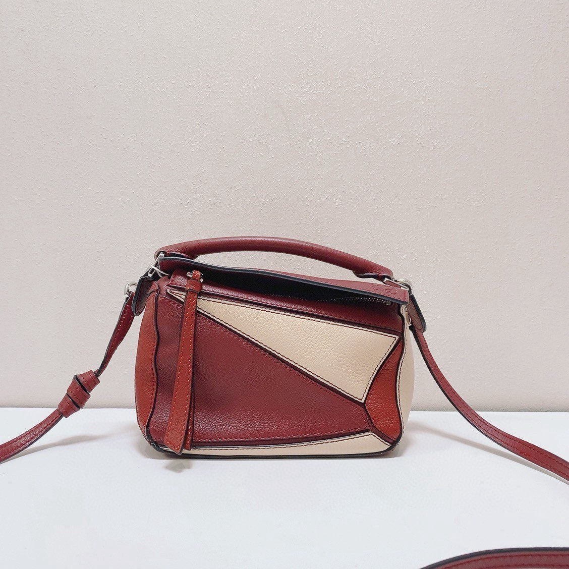 Loewe - Puzzle Mini - Grained leather - Red and Off-White geometric patchwork - (mini)