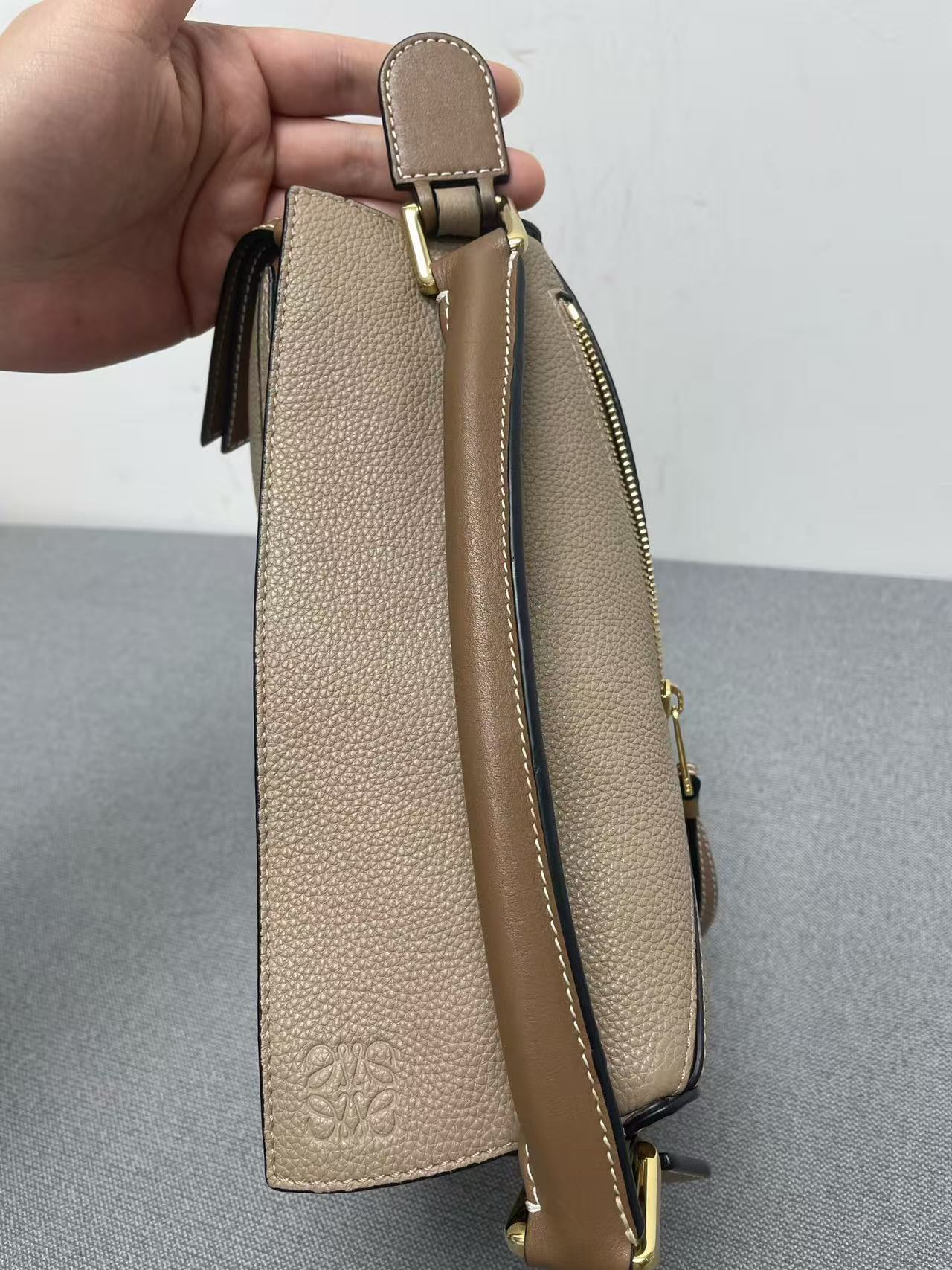 Loewe - Puzzle Small - Grained calfskin leather - Beige with Brown Accents - (small)