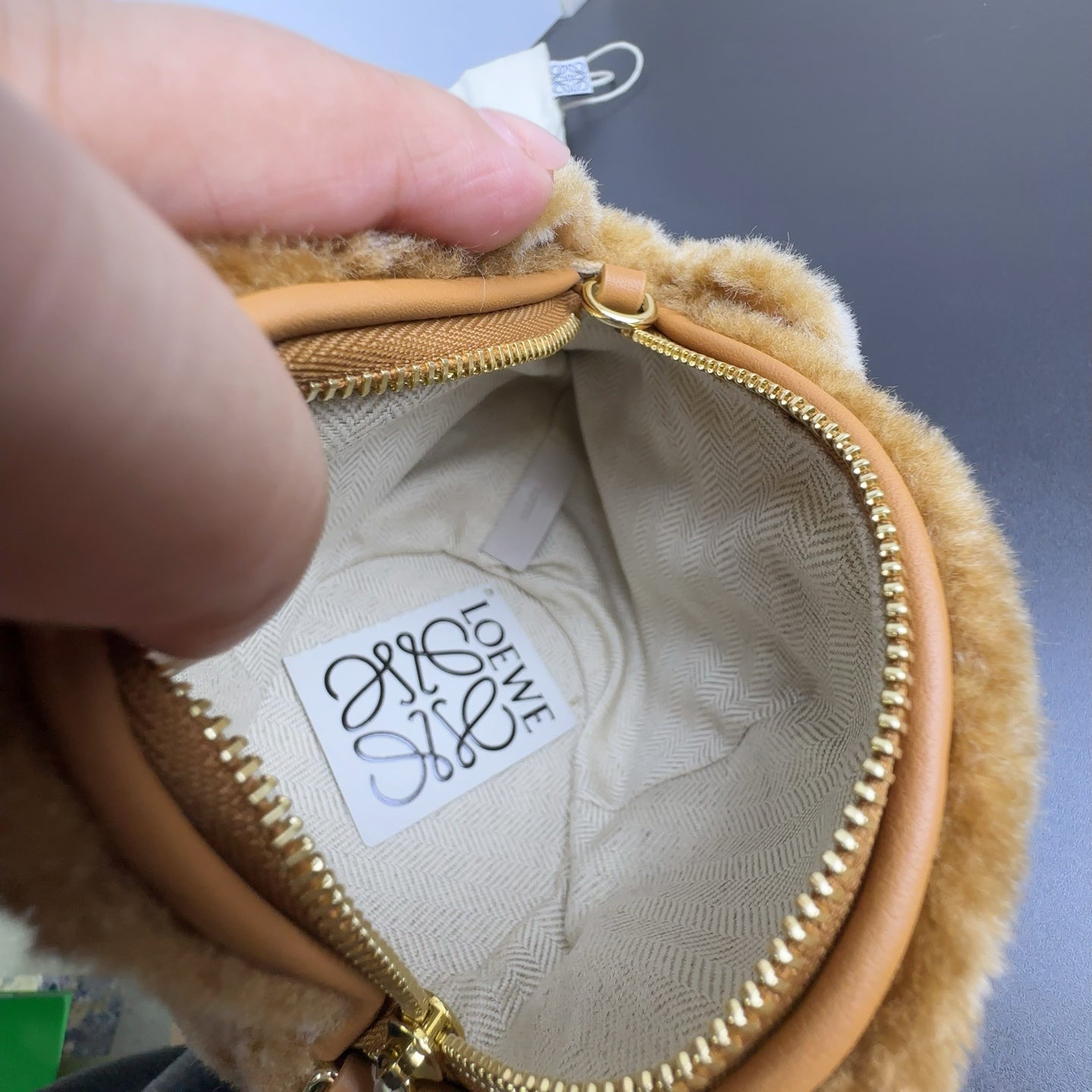 Loewe - Suna x Fujita Hamster Bag - Shearling - Brown - (mini)