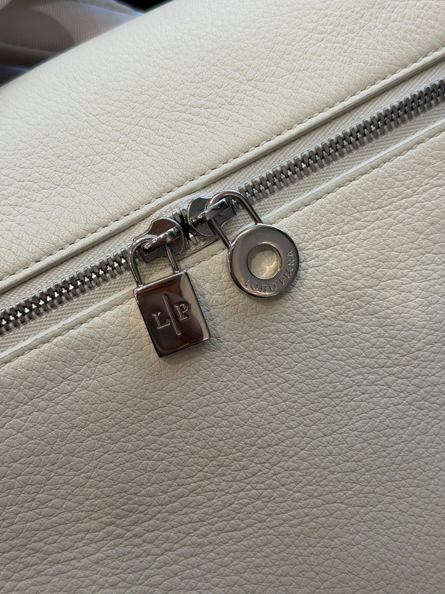 Loro Piana - Other - Grained leather - Cream white - (Mini)