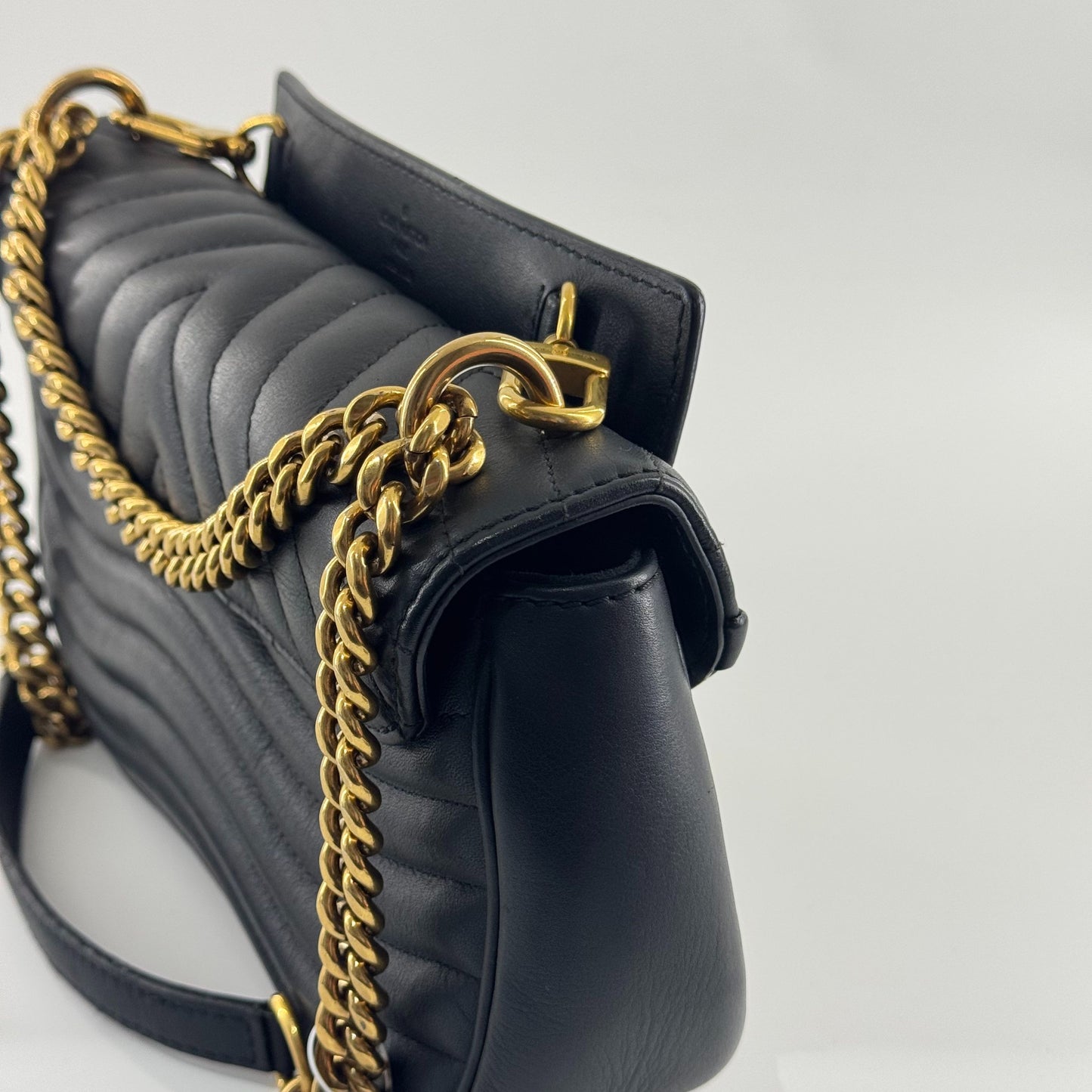 Louis Vuitton -  - Leather - Black