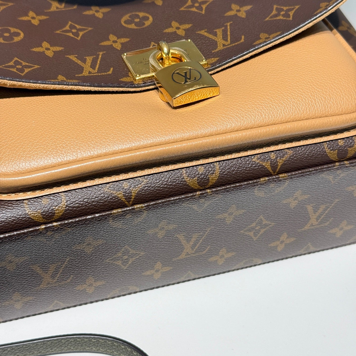 Louis Vuitton -  - Synthetic - Multicolour
