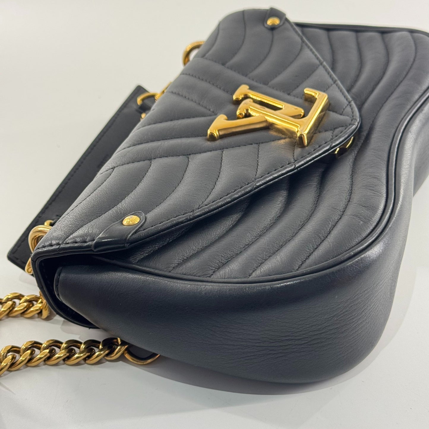 Louis Vuitton -  - Leather - Black