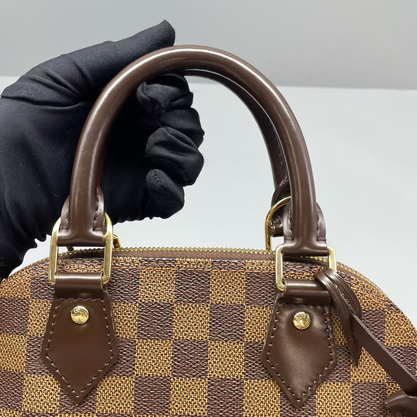 Louis Vuitton - Alma BB - Damier Ebene coated canvas with smooth leather trim - Brown - (mini)