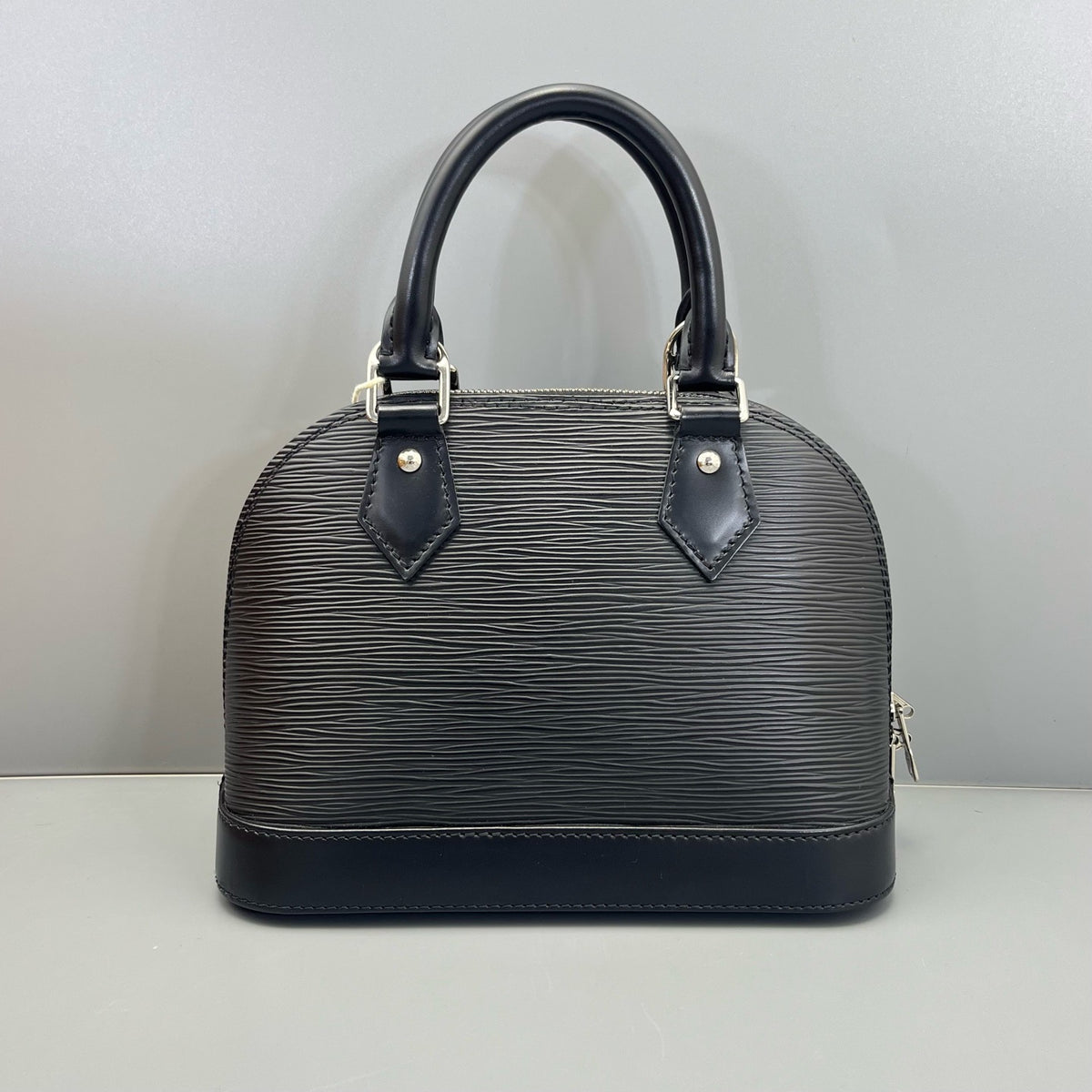 Louis Vuitton - Alma BB - Leather - Black - (mini)