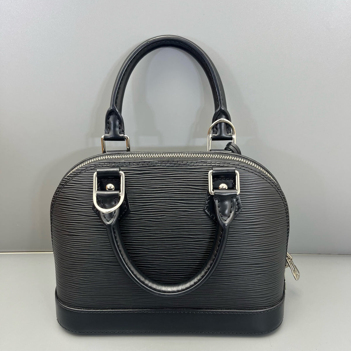 Louis Vuitton - Alma BB - Leather - Black - (mini)