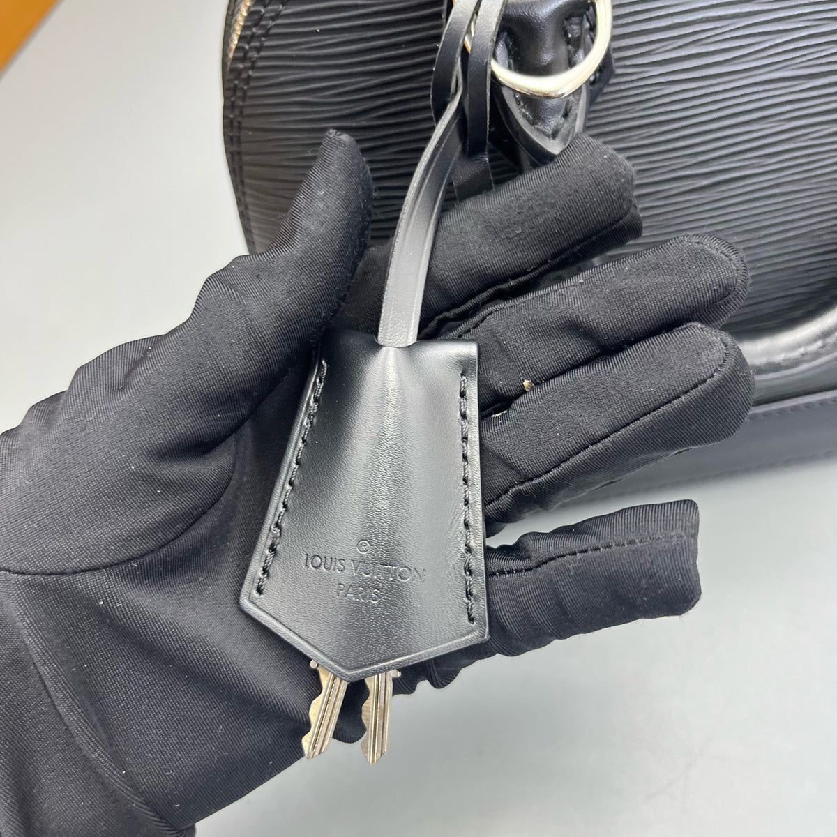 Louis Vuitton - Alma BB - Leather - Black - (mini)