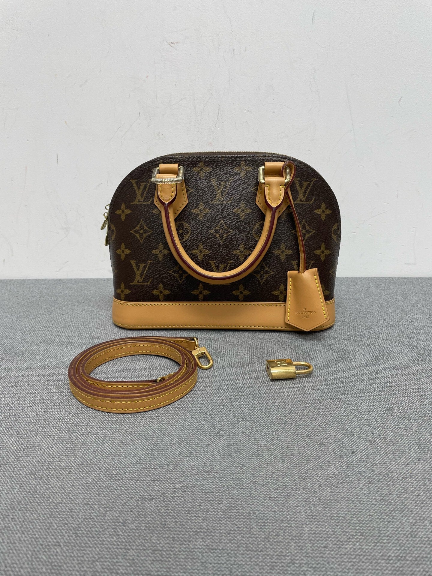 Louis Vuitton - Alma BB - Leather - Brown - (mini)