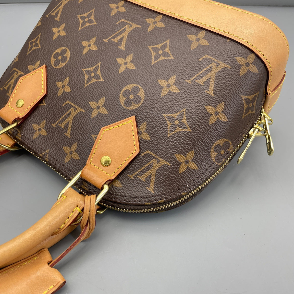 Louis Vuitton - Alma BB - Leather - Brown - (mini)