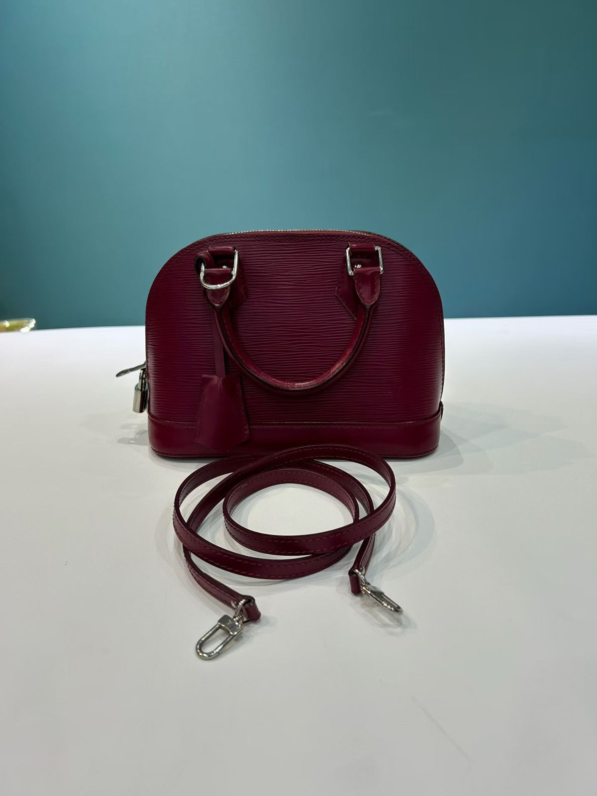 Louis Vuitton - Alma BB - Leather - Burgundy - (mini)