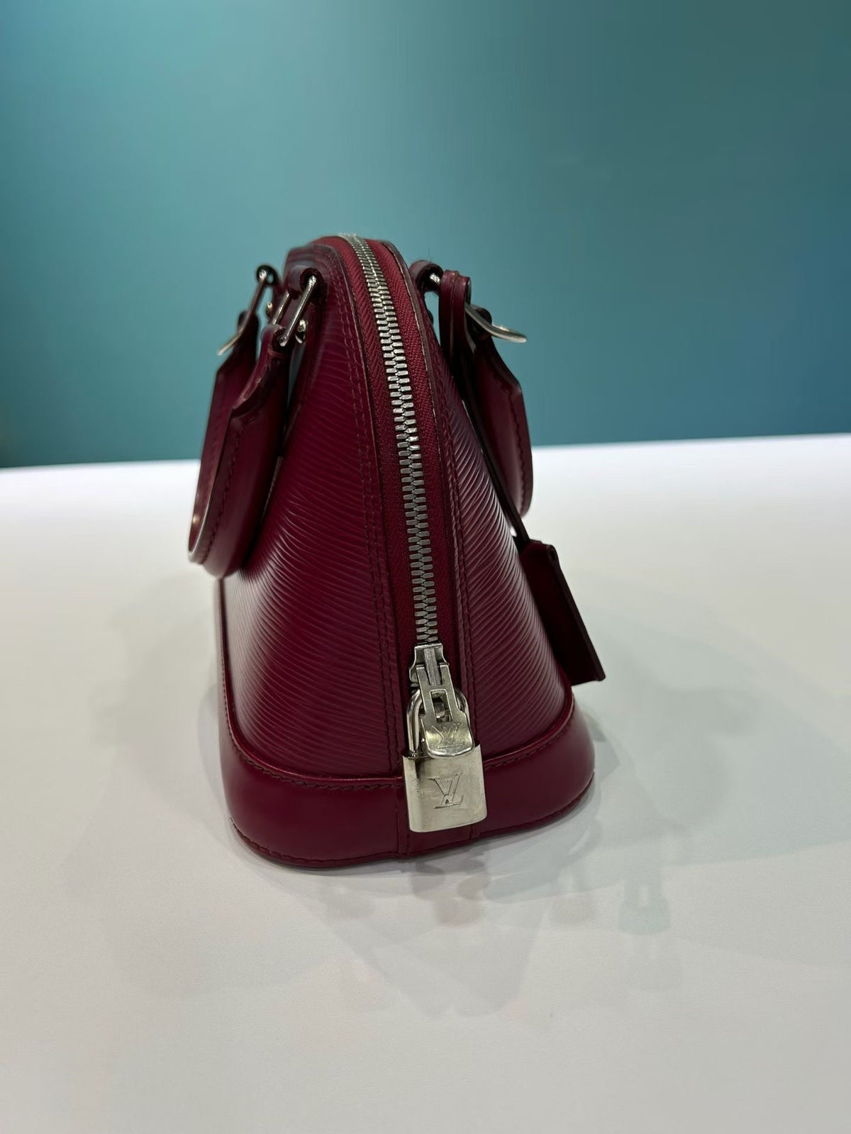 Louis Vuitton - Alma BB - Leather - Burgundy - (mini)
