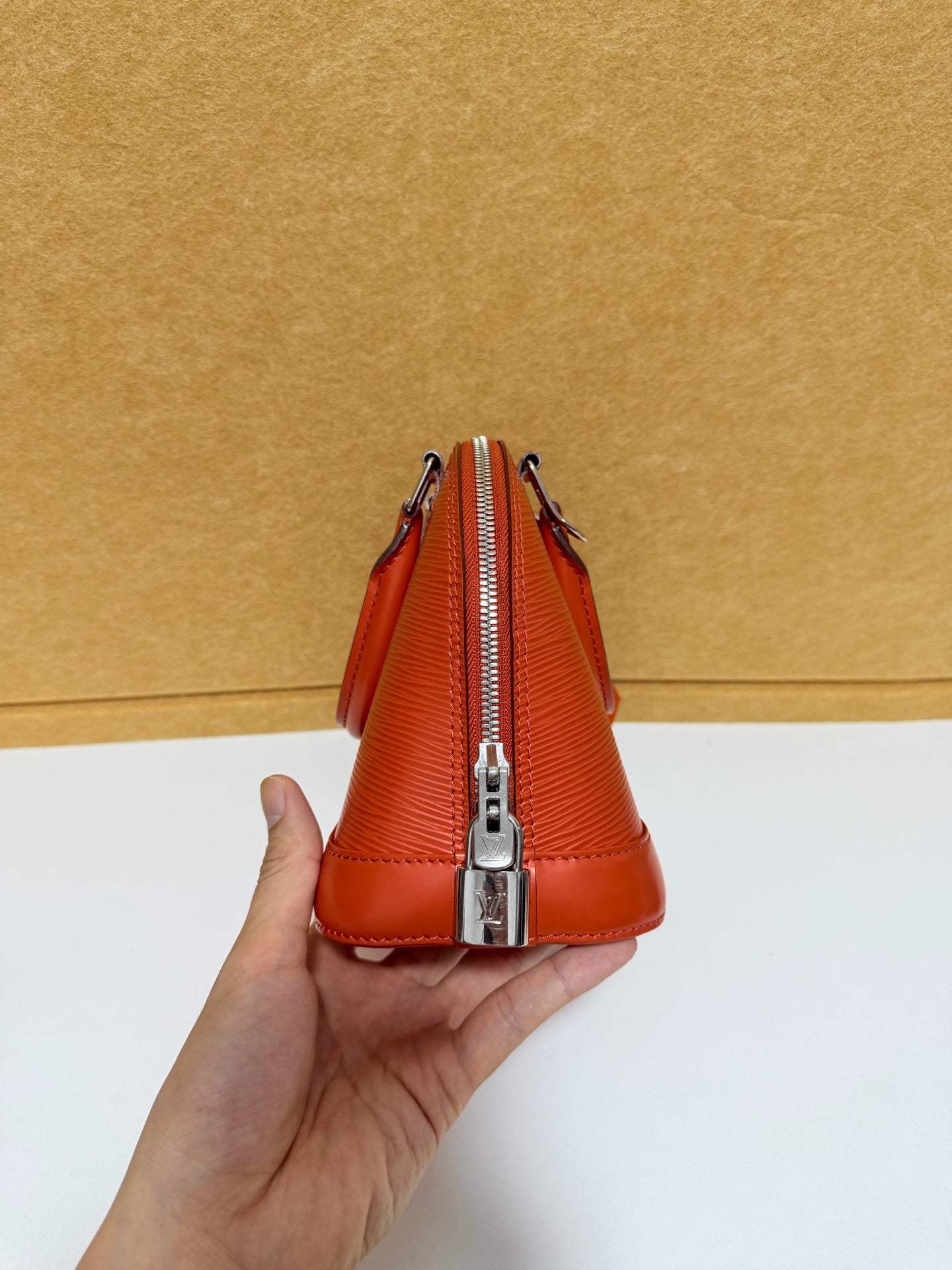 Louis Vuitton - Alma BB - Leather - Orange - (mini)