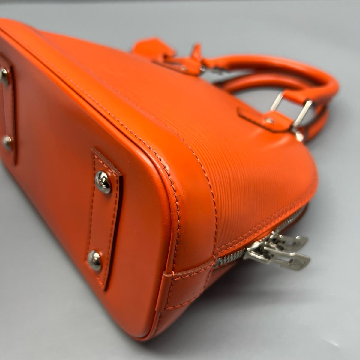 Louis Vuitton - Alma BB - Leather - Orange - (small)